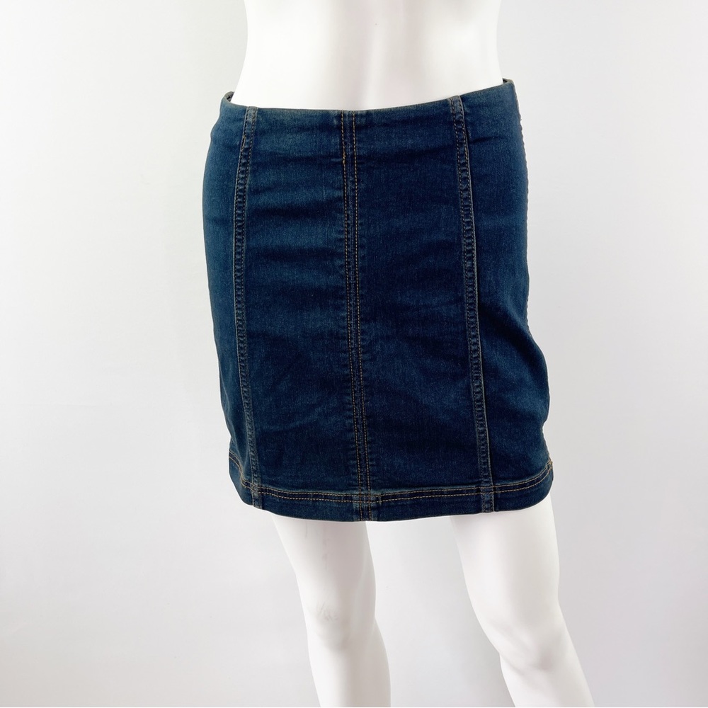 Free People Blue Dark Wash Stretchy Denim Mini Jeans Skirt Size 4